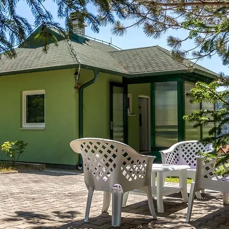 Vikendica Mrvica באינה באשטה