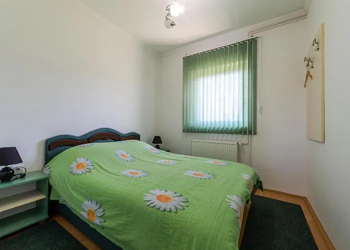 Vikendica Mrvica * Bajina Bašta