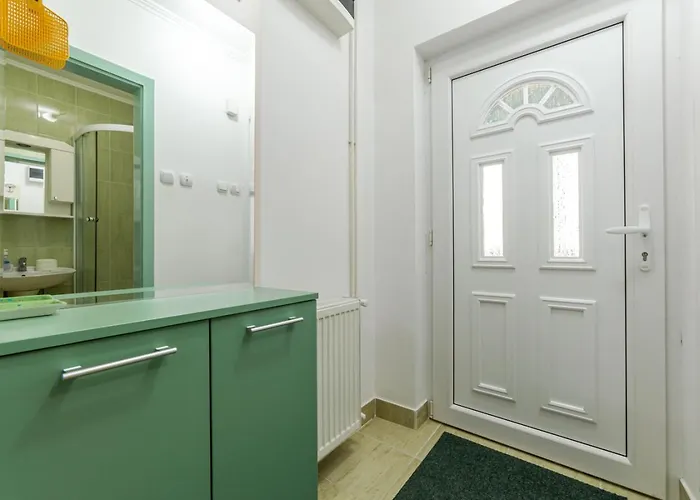 Vikendica Mrvica * Bajina Bašta