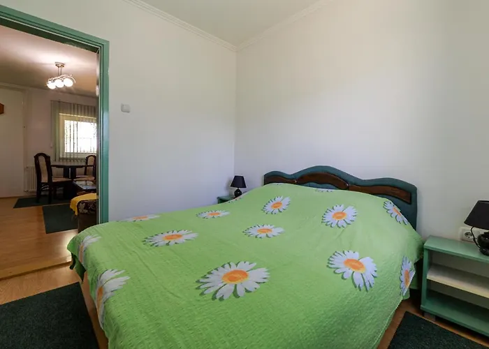 Vikendica Mrvica Nyaraló *